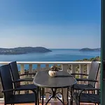 Nautilus Guest house 3*