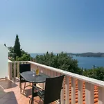 Guest house Nautilus