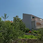 Nautilus Guest house Orasac