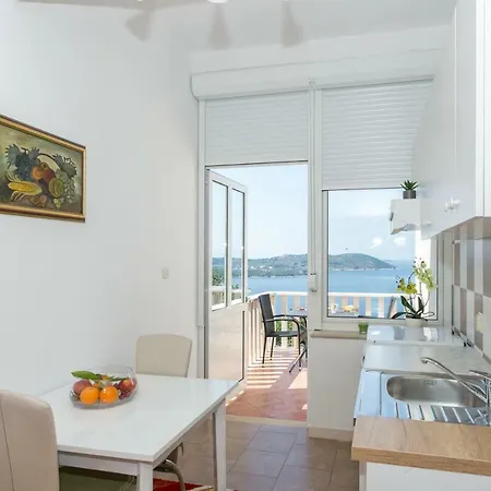 Nautilus Gostinjska kuća Orasac